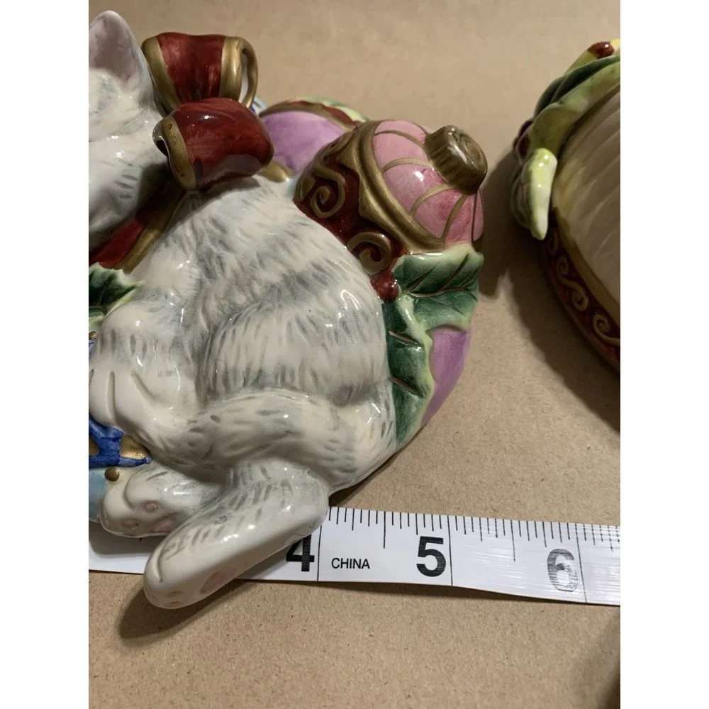 FITZ and FLOYD Christmas Sleeping Cat Kitten Hand-Painted 6